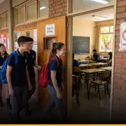 Adiós al teléfono en clase: así funciona el nuevo plan del Arzobispado para escuelas mendocinas