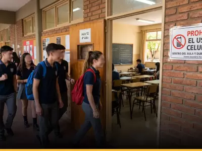 Los colegios del Arzobispado buscan reducir la distracci�n digital y recuperar la atenci�n en el aula.
