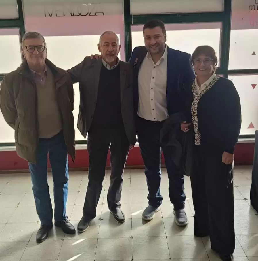 Alfredo Peinado, consejero de CEEGC, Fernando Formento, Federaci�n Cooperativas de Nuevo Cuyo, Pinti Clop de Emesa y Claudia Valle, consejera de CEEGC