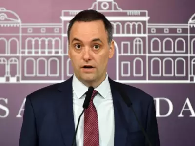manuel-adorni