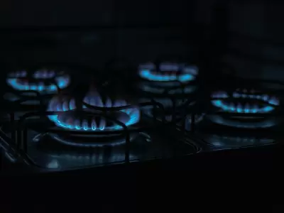La acumulaci�n de gas en espacios cerrados puede causar explosiones con solo una chispa, incluso si el olor se vuelve imperceptible por adaptaci�n olf