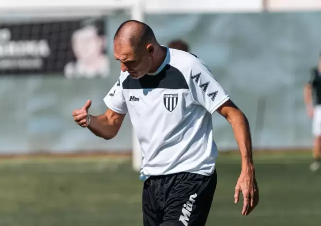 futbol-gimnasia-y-esgrima-franco-entrenamiento