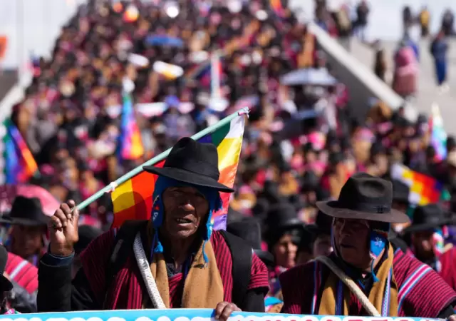 Ind�genas aymaras marchan durante una protesta antigubernamental en El Alto, Bolivia.