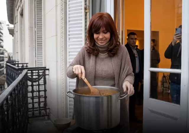 El kirchnerismo busca un presidente delegado.
