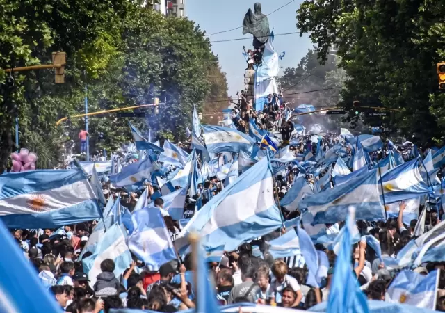 La identidad en crisis: �por qu� un partido de f�tbol nos une m�s que el 25 de Mayo?