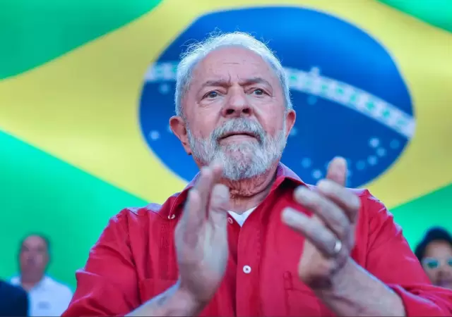 La radioterapia preventiva de Lula impulsa la estrategia electoral de la oposici�n brasile�a.