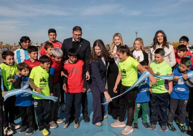 M�s de 700 familias de Rodeo del Medio se ver�n beneficiadas con este nuevo predio deportivo de 4.800 metros cuadrados.