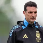 Lionel Messi vuelve al equipo titular de Argentina pero Scaloni sufre por una figura