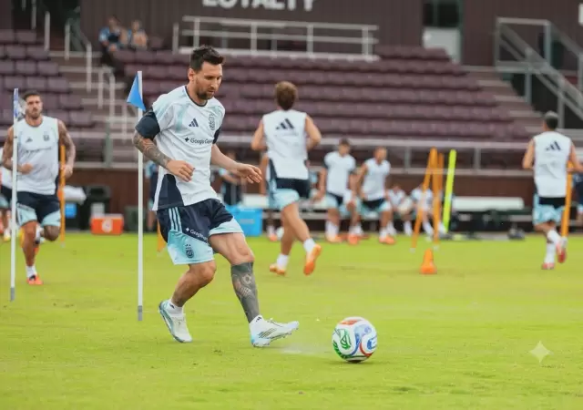 Vuelve Messi: el 11 que planea Scaloni para la �ltima prueba de la Selecci�n antes del Mundial