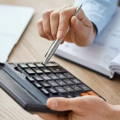 D�lares en el colch�n: los detalles del plan que limita al fisco