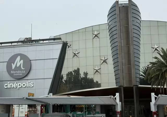 Gu�a de ahorro para el D�a del Padre: Mendoza Shopping lanza megadescuentos y beneficios mundialistas.