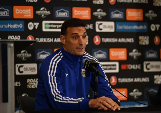Scaloni define variantes clave para sustituir al defensor lesionado antes del debut mundialista.