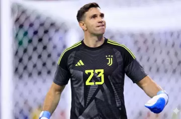 Emiliano Mart�nez s� abandonar�a esta vez el equipo ingl�s