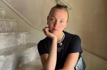sofia-sola
