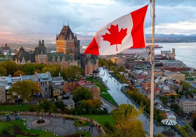 Canad� m�s all� del f�tbol: qu� hacer en Toronto