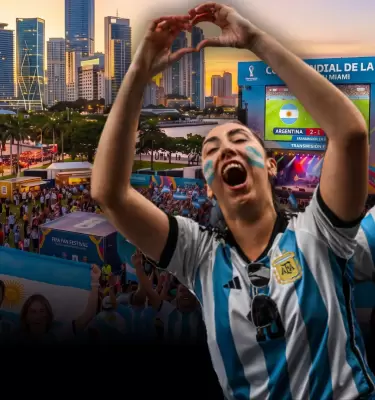 Miles de fan�ticos argentinos arriban a Estados Unidos con la ilusi�n del primer partido mundialista.
