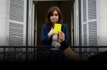 El Tribunal Oral Federal intim� a la exmandataria tras una pol�mica bandera en Recoleta.