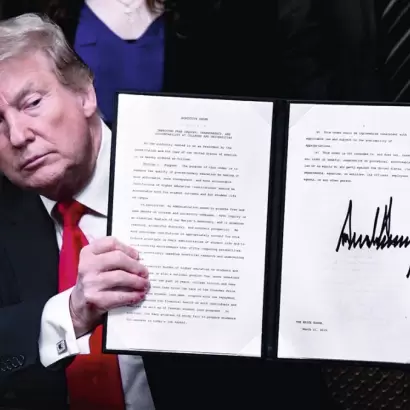 firma-grande-de-donald-trump