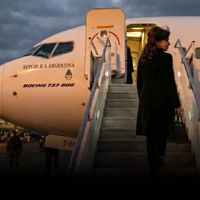 Ocho expilotos confirmaron nulo control y traslados privados en vuelos presidenciales.