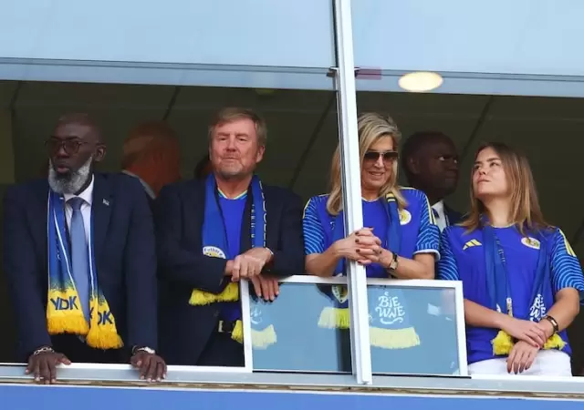 M�xima viendo el partido