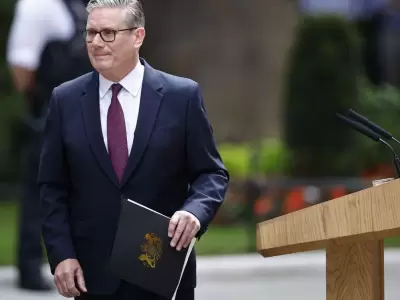 Inesperada renuncia de Keir Starmer.