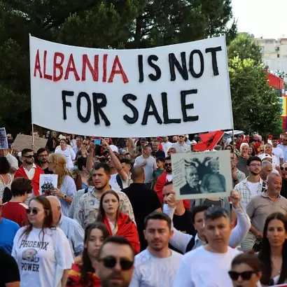 Crecen protestas en Albania contra proyecto ligado a Trump