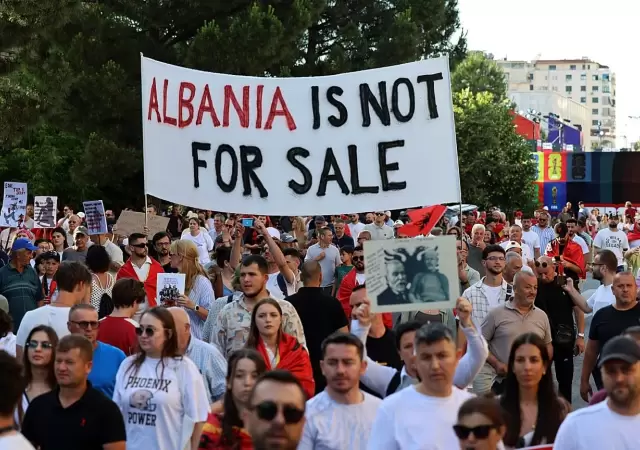 Crecen protestas en Albania contra proyecto ligado a Trump