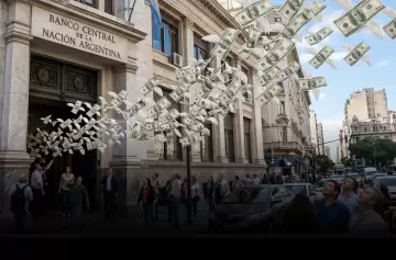 El salto del d�lar revive el debate sobre vender divisas para invertir en pesos.
