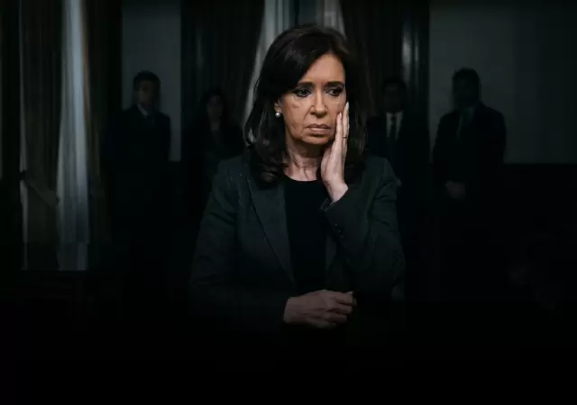 Un duro traspi� en los tribunales acorrala a la expresidenta.