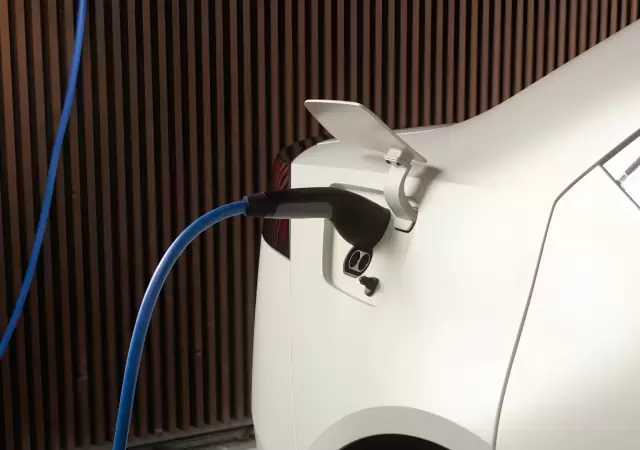 Reparar y asegurar veh�culos el�ctricos en el pa�s es un dolor de cabeza.