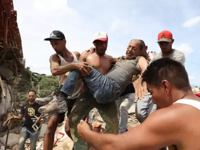 Ya son 235 los muertos por el terremoto en Venezuela y una nueva r�plica siembra el p�nico de madrugada