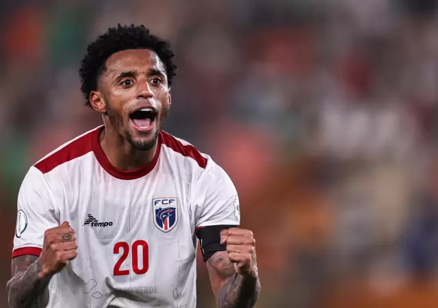 El capit�n y 10 de Cabo Verde, fuertemente acusado