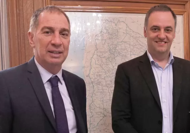 Santilli pica en punta, mientras el futuro de Adorni es una inc�gnita