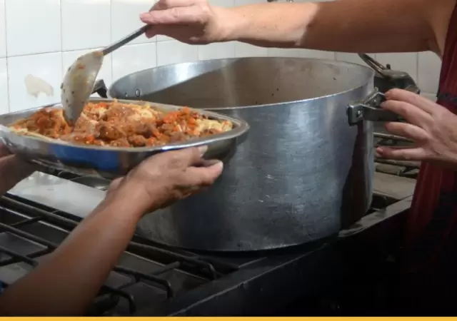 La Red de Bancos de Alimentos rescata m�s de 20 millones de kilos de comida al a�o para combatir el hambre.