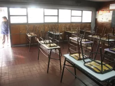 La medida afecta a todos los niveles del turno ma�ana; a las 11 se definir� qu� pasar� con los alumnos del turno tarde.