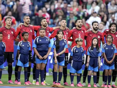 Esc�ndalo en el Mundial 2026: la selecci�n de Egipto contra la polic�a de Dallas.