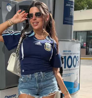 Le pidieron una foto y terminaron ovacionando a Enzo Fern�ndez.