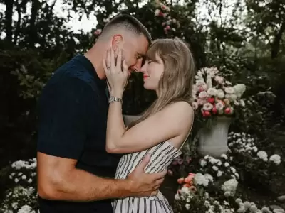 Taylor Swift y Travis Kelce sellaron su amor en una exclusiva ceremonia en Nueva York.