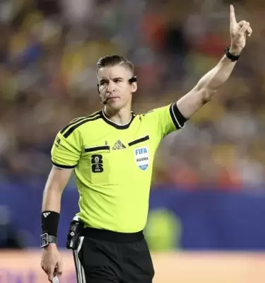 El franc�s Fran�ois Letexier dirigir� a la Selecci�n argentina ante Egipto en octavos.