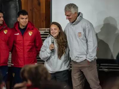 El campus de Estefan�a Banini en Villa Marista desafi� al fr�o y consolid� su proyecto de exportaci�n de talentos al f�tbol de Europa.