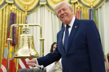 Donald Trump confes� que no se qued� callado y le exigi� a la m�xima autoridad del f�tbol que investigue a un �rbitro.