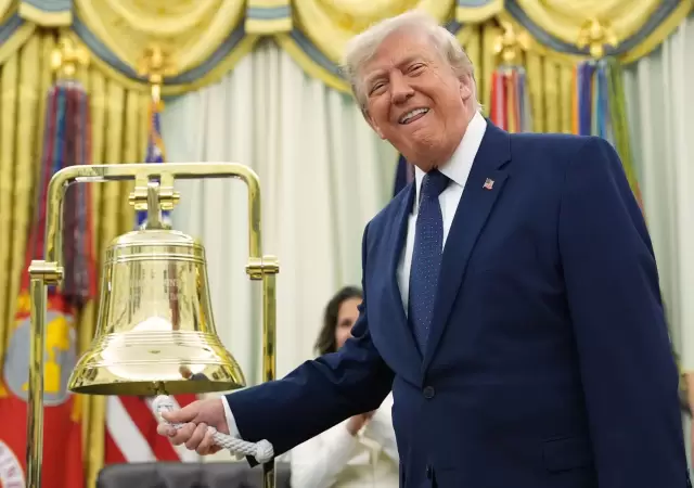 Donald Trump confes� que no se qued� callado y le exigi� a la m�xima autoridad del f�tbol que investigue a un �rbitro.