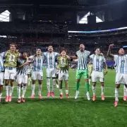 Las sorpresas que eval�a Scaloni en el mediocampo de Argentina para el cruce con Suiza