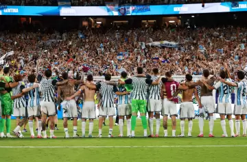 Con un golazo en el alargue, Juli�n �lvarez destrab� el partido y encamin� la clasificaci�n albiceleste rumbo a las semifinales.