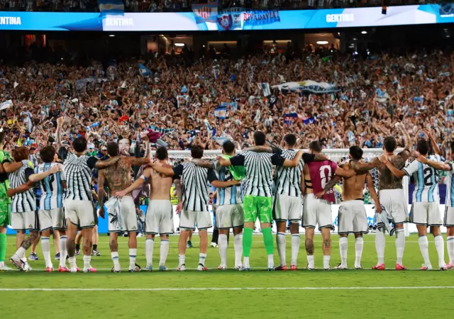 Con un golazo en el alargue, Juli�n �lvarez destrab� el partido y encamin� la clasificaci�n albiceleste rumbo a las semifinales.