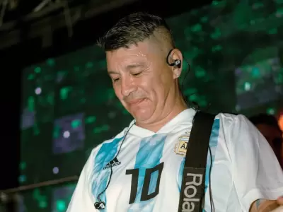 El m�sico pidi� cantar fuerte y dejar los celulares frente a Inglaterra.