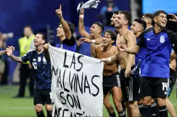 Multa de FIFA a Argentina por cartel sobre Malvinas.