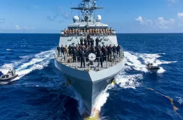 El doble frente con Inglaterra: la queja oficial por un buque militar y el ins�lito pedido contra la Selecci�n