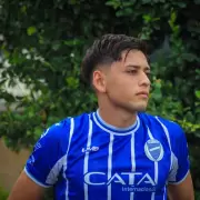 �SE VA AL URUGUAY! El juvenil que deja el Tomba y el refuerzo que ya est� al caer