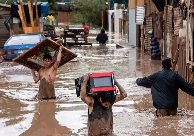 Alerta m�xima en Chile: el peor temporal en dos d�cadas deja muertos, destrozos y miles sin luz.